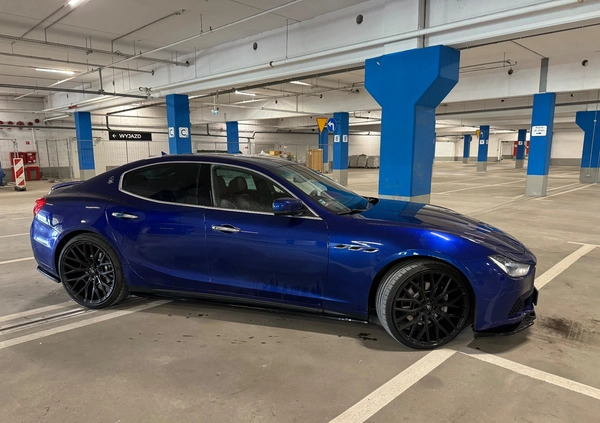 Maserati Ghibli cena 109999 przebieg: 177700, rok produkcji 2014 z Warszawa małe 121